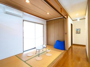 Gambar di galeri bagi 石垣島グループの宿 2216 にじいろ ユーグレナモール内 di Pulau Ishigaki +56 gambar