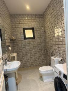 Ένα μπάνιο στο Holiday Home Al Taif Al Wisam