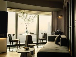 Зона вітальні в SAVHE Hotel Shenzhen Riverside Times - Free night snacks and afternoon tea