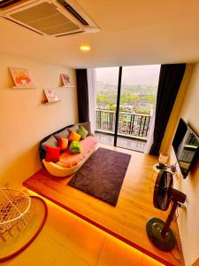 The Podium Kuching Luxury 6pax 3BR HFloor Facing Aeon的休息区