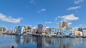 Θέα στο ποτάμι κοντά σε αυτή η παραθεριστική κατοικία