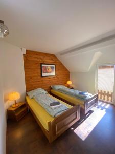 Postel nebo postele na pokoji v ubytování Forest Camp