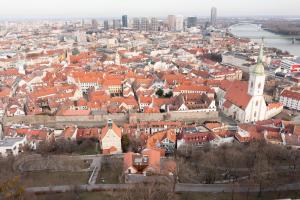 Výhľad na mesto Bratislava alebo výhľad na mesto priamo z apartmánu