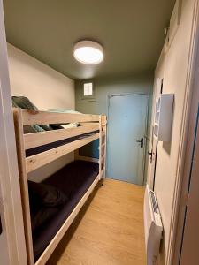 Postel nebo postele na pokoji v ubytování Appt Rénové Palavas - 4 Personnes - Vue Mer - Parking - Rive Droite