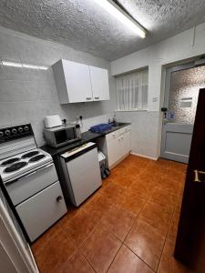 Kuchyň nebo kuchyňský kout v ubytování Beachside Bliss In Blackpool 1 Bed Apartment