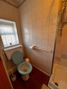 Koupelna v ubytování Beachside Bliss In Blackpool 1 Bed Apartment + 4 fotografie