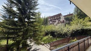 Κήπος έξω από το Villa Sere