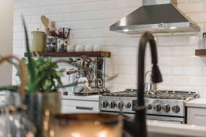 Photo de la galerie de l'établissement Chalet moderne et chaleureux, à Grandes-Piles 19 autres photos