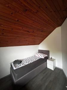 Larisa apartma客房内的一张或多张床位