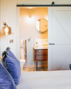 Koupelna v ubytování Firth View 2 - Country Escape with Sea Views of Arran!