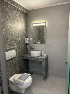 Gallery image of Iraklis Hotel in Skala Rachoniou +57 photos