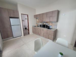Η κουζίνα ή μικρή κουζίνα στο 2019 Cacique by Stay with Bear
