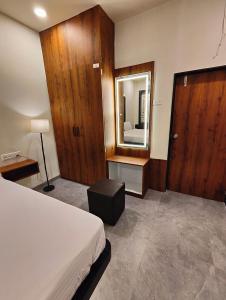 Imagen de la galería de Hotel Shivtara, en Nanded 85 fotos más