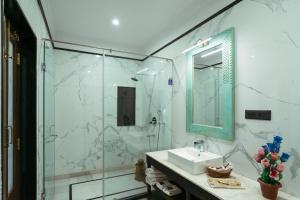 Kamar mandi di K D PALACE - Heritage Hotel On Fort