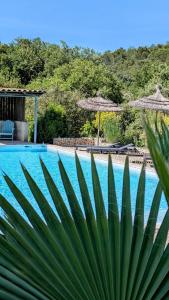 Piscine de l'établissement Appartement 5 personnes - Mas du Soleil ou située à proximité