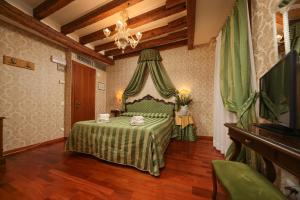 Postelja oz. postelje v sobi nastanitve Hotel Da Bruno + 37 fotografij