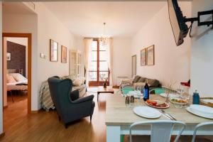 Posezení v ubytování Suite Seo Centro 8 Pax Familiar 3 Dormitorios