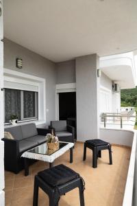 Un lugar para sentarse en Lalzit Hills Apartments