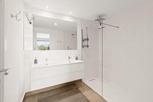 Kúpeľňa v ubytovaní Luxury Apartment Tomaso - The View Fuengirola