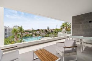 Bazén v ubytovaní Luxury Apartment Tomaso - The View Fuengirola alebo v jeho blízkosti
