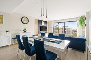 TV a/nebo společenská místnost v ubytování Luxury Apartment Tomaso - The View Fuengirola