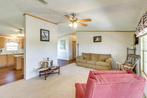 Fotografie z fotogalerie ubytování Hunt, Fish, Unwind Countryside Escape in Texas! v destinaci Hawley