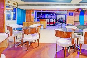 Restaurace v ubytování Hotel Marina Near IGI Airport Delhi