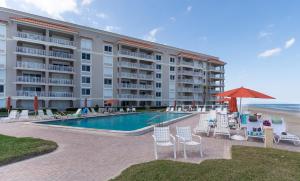 Πισίνα στο ή κοντά στο Sandpiper 305 by Ocean Properties