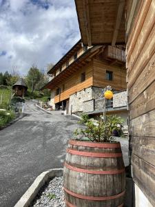 Budova, kde se apartmán nachází + 29 fotografií
