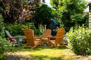 Zahrada ubytování Large & Stylish-3Bed-Sleeps 6-By FabAccommodation