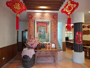 A seating area at Left Bank BnB
