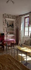 Posezení v ubytování 13 Bohemian Bienvenue B&B