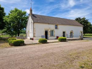 Το κτήριο όπου στεγάζεται  η παραθεριστική κατοικία