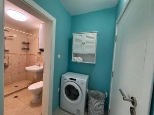 A bathroom at Sozopol Romance Apartments