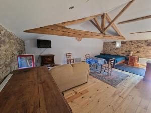 Μια τηλεόραση ή/και κέντρο ψυχαγωγίας στο Gites De La Brunière