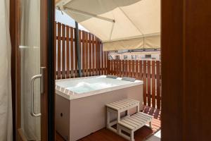 Kép enJoy Home - Attico con idromassaggio e garage - zona Sant'Antonio szállásáról Padovában a galériában