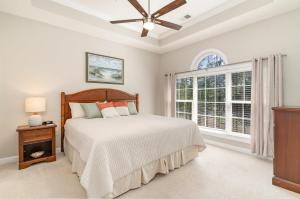 Ένα ή περισσότερα κρεβάτια σε δωμάτιο στο River Crossing #1134 +26 φωτογραφίες