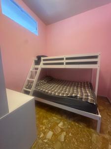 Affordable 3 roms appartment with special price summer 2025客房内的一张或多张床位