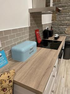 Cucina o angolo cottura di Dun Aengus Cottage on the Cliffs of Moher