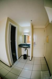 Soft Win Hotel São Luís的厨房或小厨房