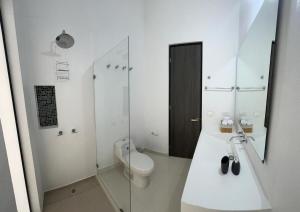 Fotografie z fotogalerie ubytování Luxury unique mountain house with private pool and gym v destinaci Girardot + 20 fotografií