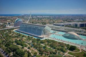 Bazén v ubytování Romantic Apartment N5 Oceanografico Virkin Suites nebo v jeho okolí