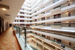 Foto dalla galleria di Beijing Jingyi Hotel a Pechino