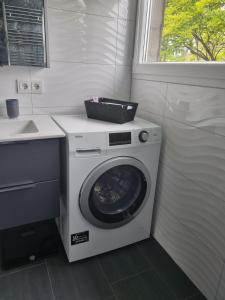 Afbeelding uit fotogalerij van Appartement im weißen Haus in Moers