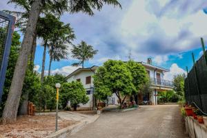 Budova, kde se vila nachází + 44 fotografií