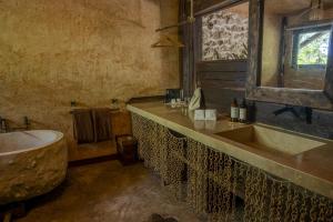 Ванная комната в Mayan Monkey Isla Mujeres - Social Hotel