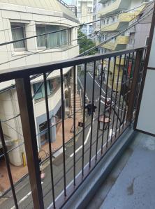 Svalir eða verönd á 恵比寿駅から徒歩1分 渋谷3分 新宿10分 30m2でゆったり 最高の立地 403号室