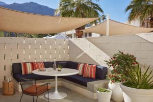 Posezení v ubytování Ace Hotel and Swim Club Palm Springs