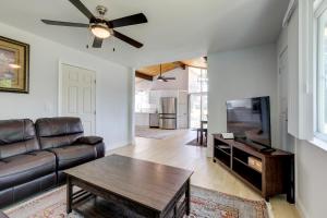 Gallery image of 4 Mi to Folsom Lake Modern Home with Patio! in Granite Bay