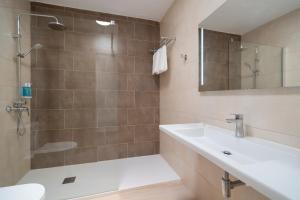 Łazienka w obiekcie Apartamentos Santa Rosa